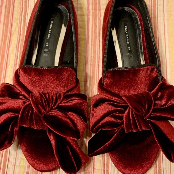 Zara Shoes - ZARA basic Velvet Large Bow flat. NEVER WORN.
